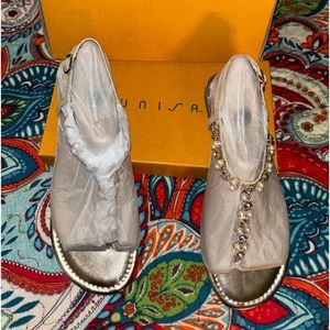 Unisa women’s dressy sandal in Gold - size 10